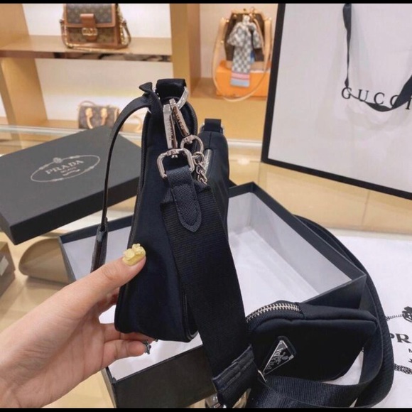 re edition nylon bag - Picture 3 of 11